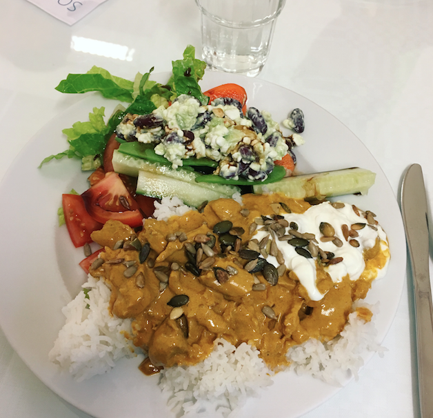 Nu börjar det verkligen likna något. Den här färggranna tallriken får det att vattnas i munnen. Tyvärr skickades bilden in anonymt, annars hade vi gärna gjort ett besök på skolan varenda lunch. Nu börjar det verkligen likna något. Den här färggranna tallriken får det att vattnas i munnen. Tyvärr skickades bilden in anonymt, annars hade vi gärna gjort ett besök på skolan varenda lunch.